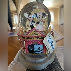 Disney Mickey and Minnie Mouse 70 years Globe Plays “The Anniversary Waltz”